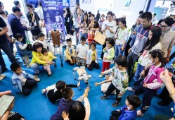 新华视点｜2025年消博会现场直击：多国企业共同开启买买买卖卖卖模式